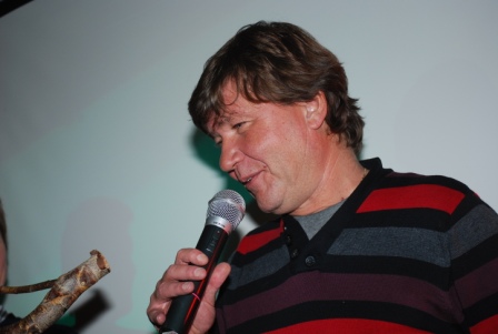 MSV_2011_122